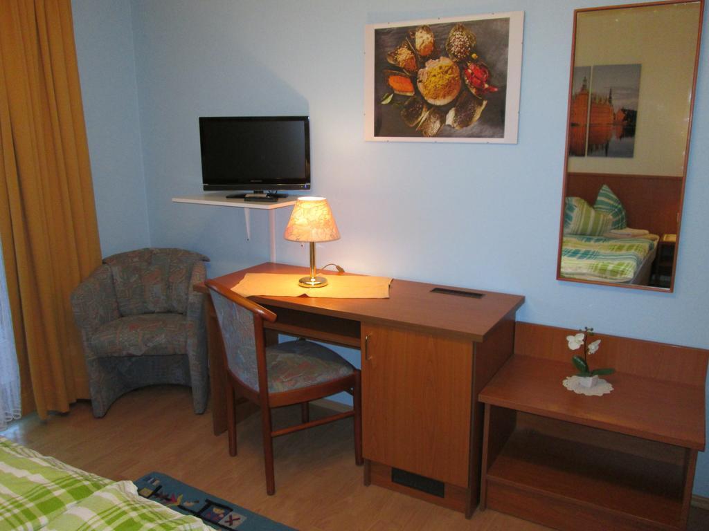 Pension Weinhaus Unger Schwenningen  Экстерьер фото
